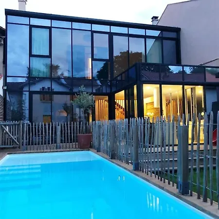 150m2 D'exception Avec Piscine Centre-ville