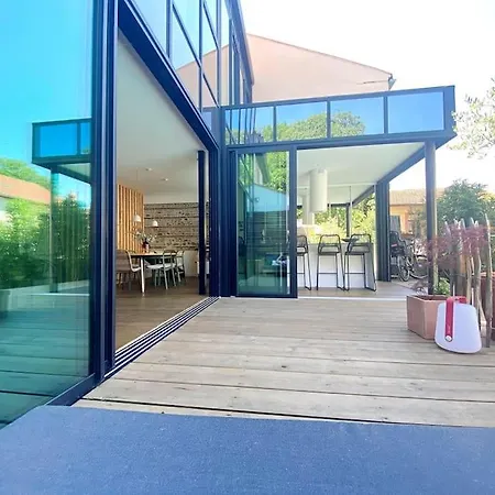 150m2 D'exception Avec Piscine Centre-ville